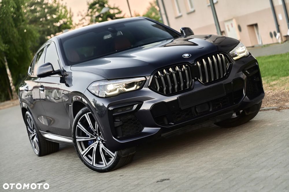 BMW X6 M50i - 16