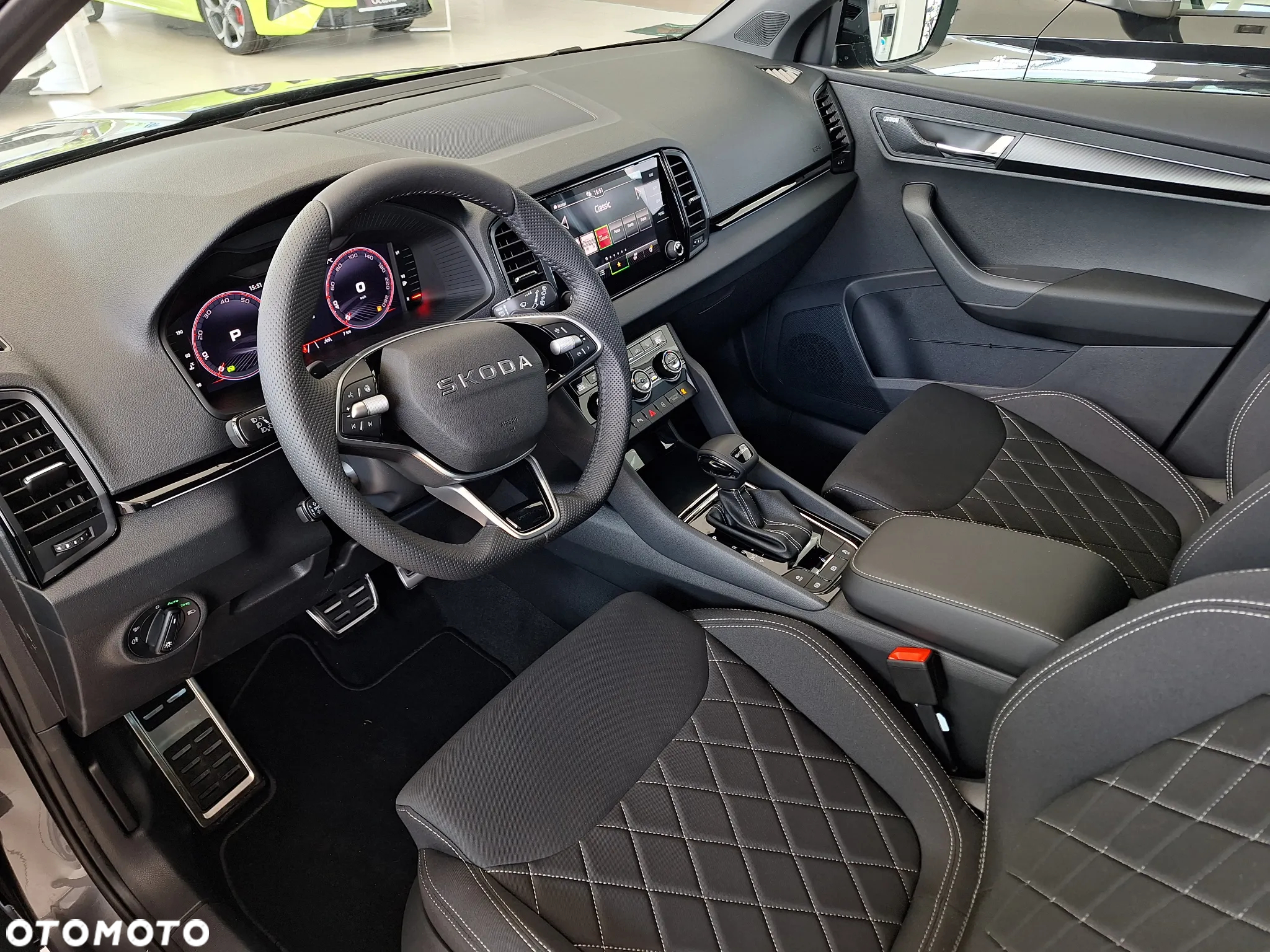 Skoda Karoq 1.5 TSI ACT Sportline DSG - 20