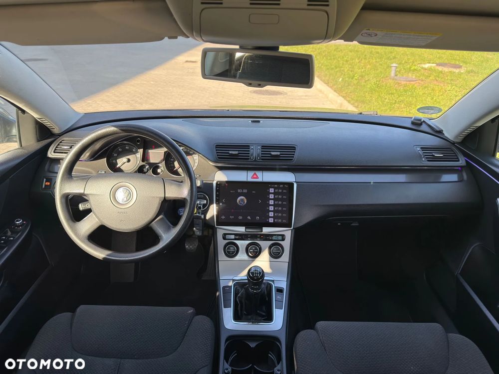 Volkswagen Passat 2.0 FSI Comfortline - 9