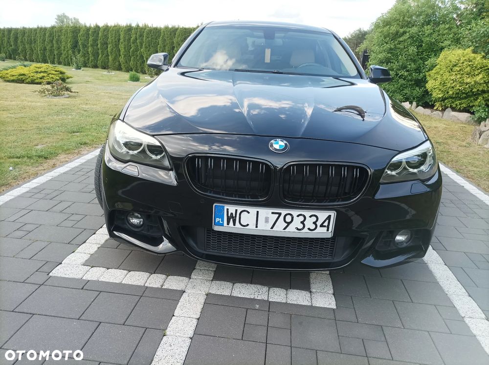 BMW Seria 5 525d xDrive - 4
