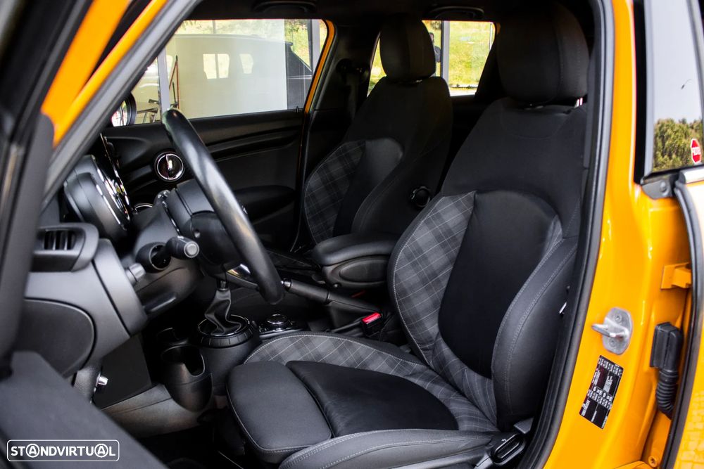 MINI 5 Portas Cooper D Seven Chili - 26