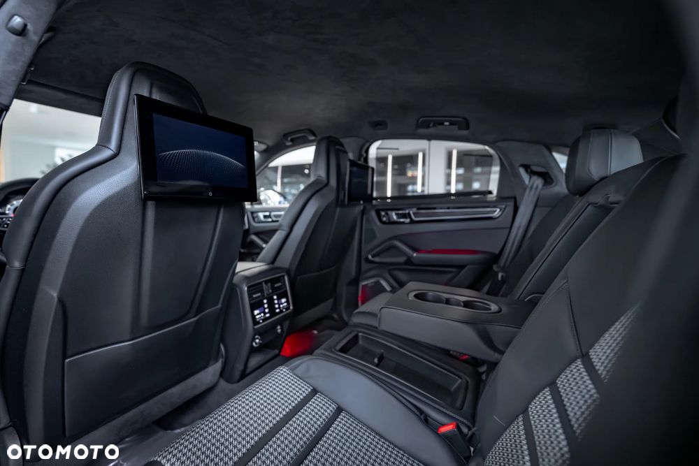 Porsche Cayenne - 34