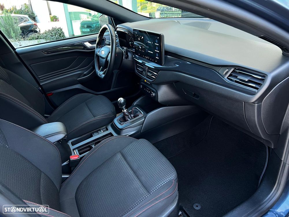 Ford Focus 1.0 EcoBoost MHEV ST-Line X - 21