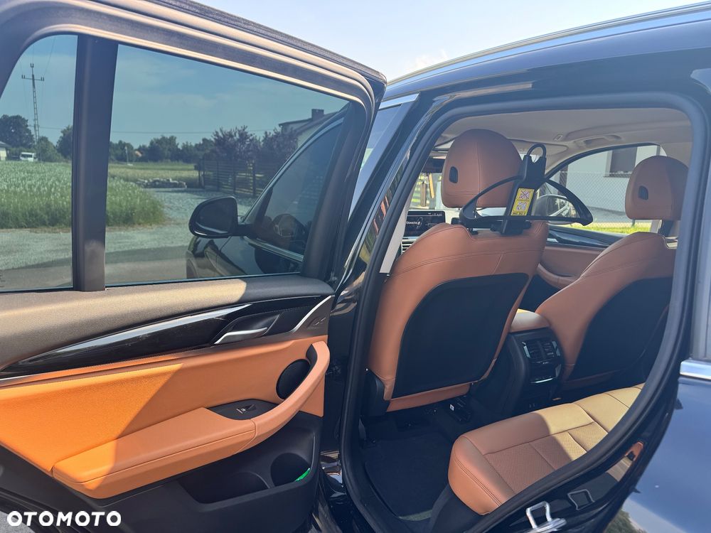BMW X3 xDrive20i mHEV - 9