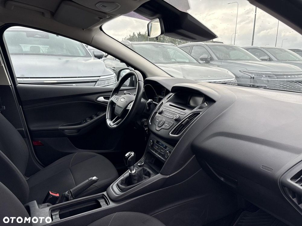 Ford Focus - 10