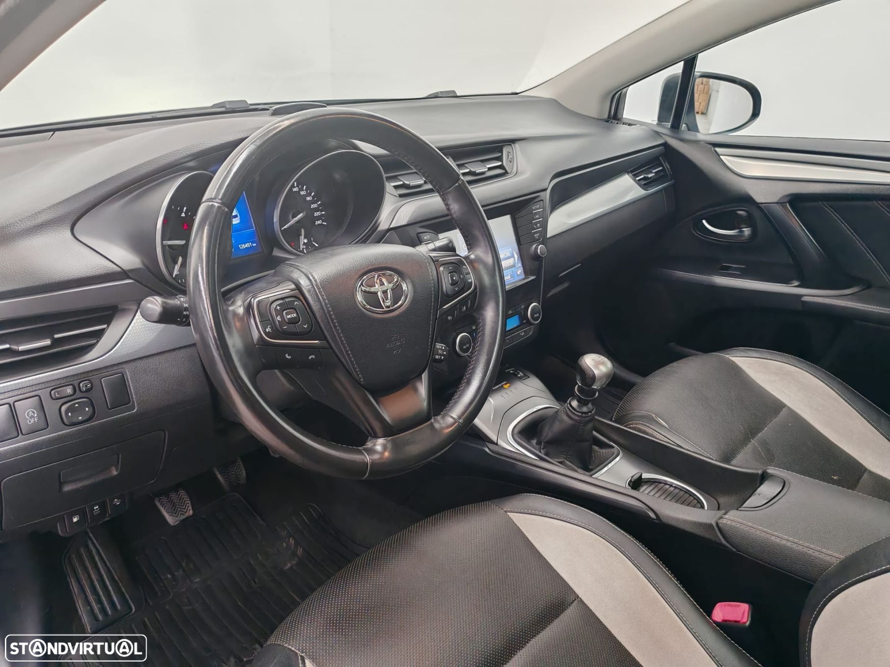Toyota Avensis Touring Sports 1.6 D-4D Comfort - 9