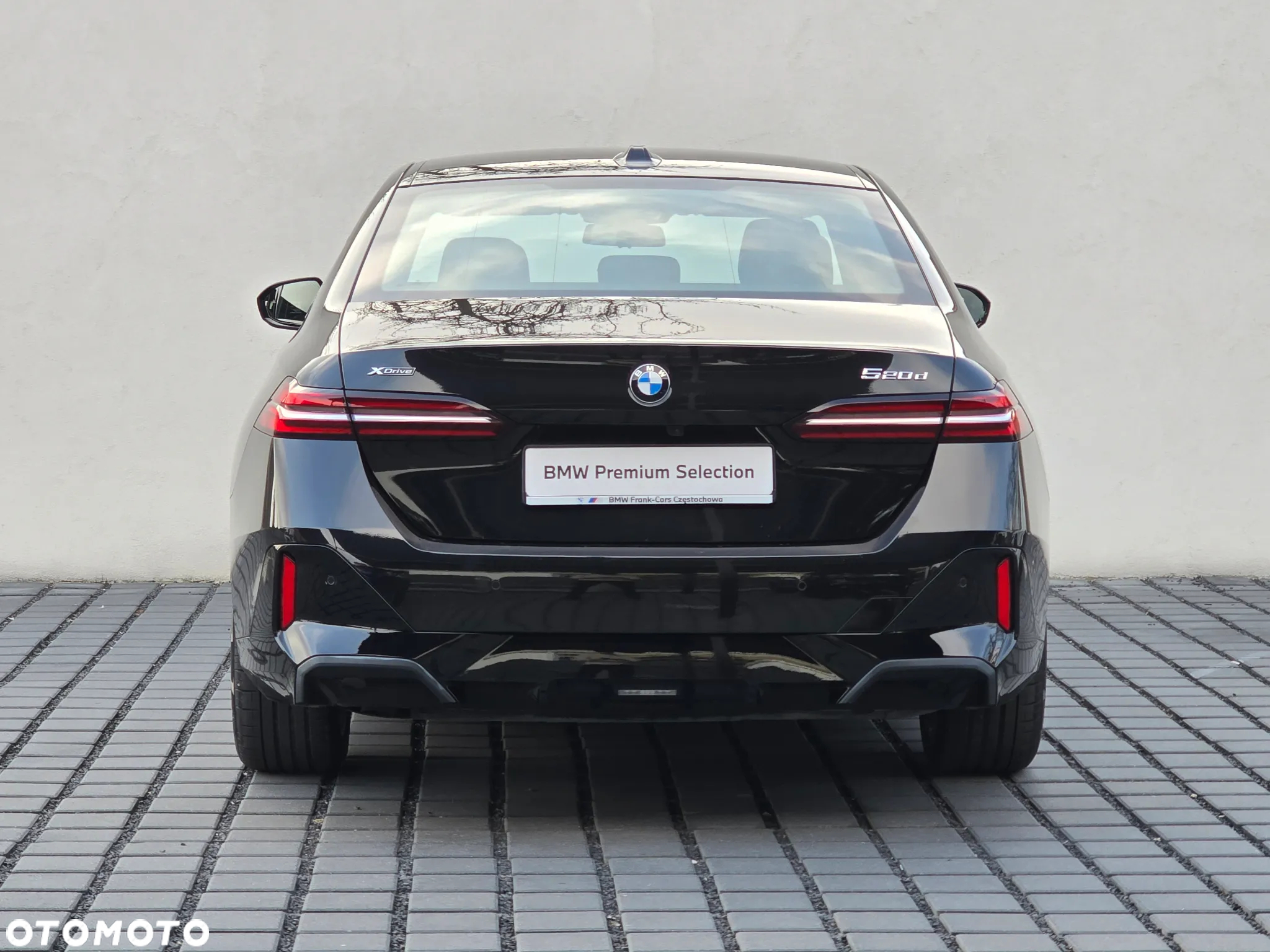 BMW Seria 5 520d xDrive - 4