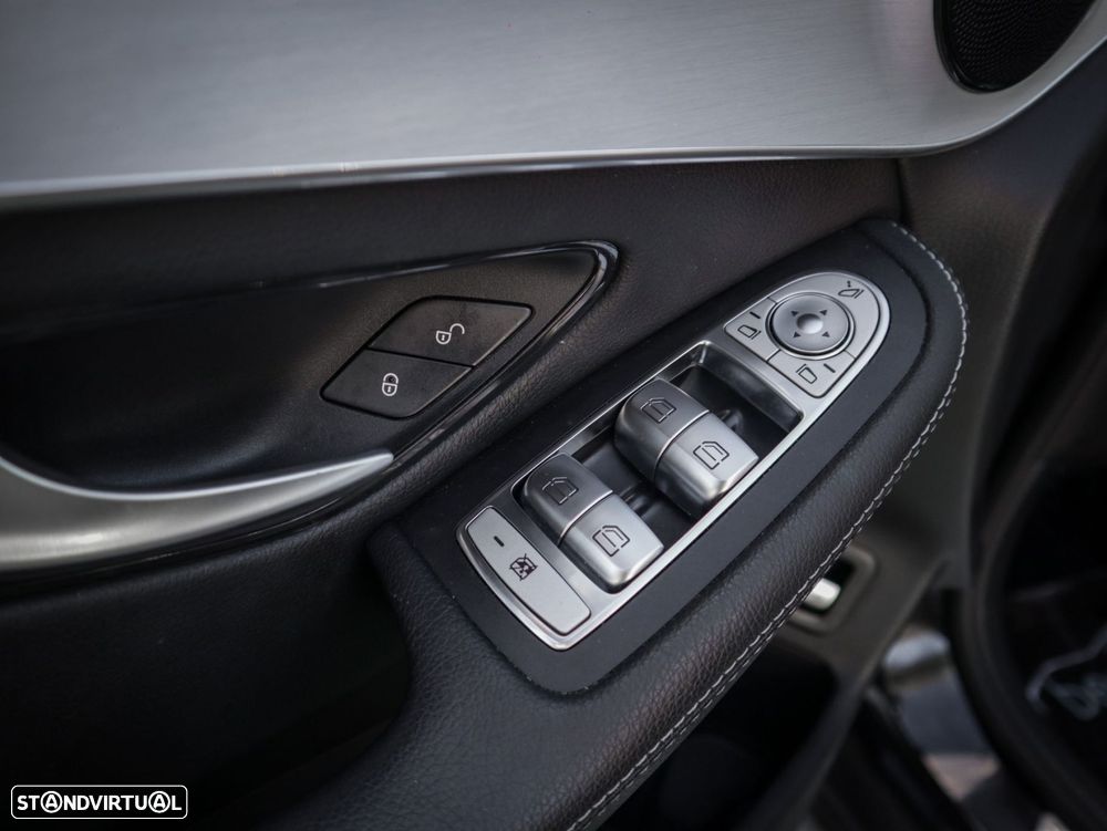 Mercedes-Benz GLC 300 de Coupe 4Matic 9G-TRONIC AMG Line - 24