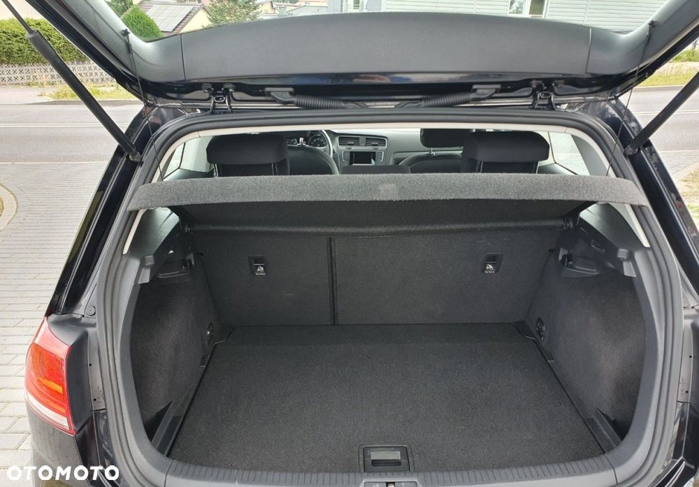 Volkswagen Golf - 12