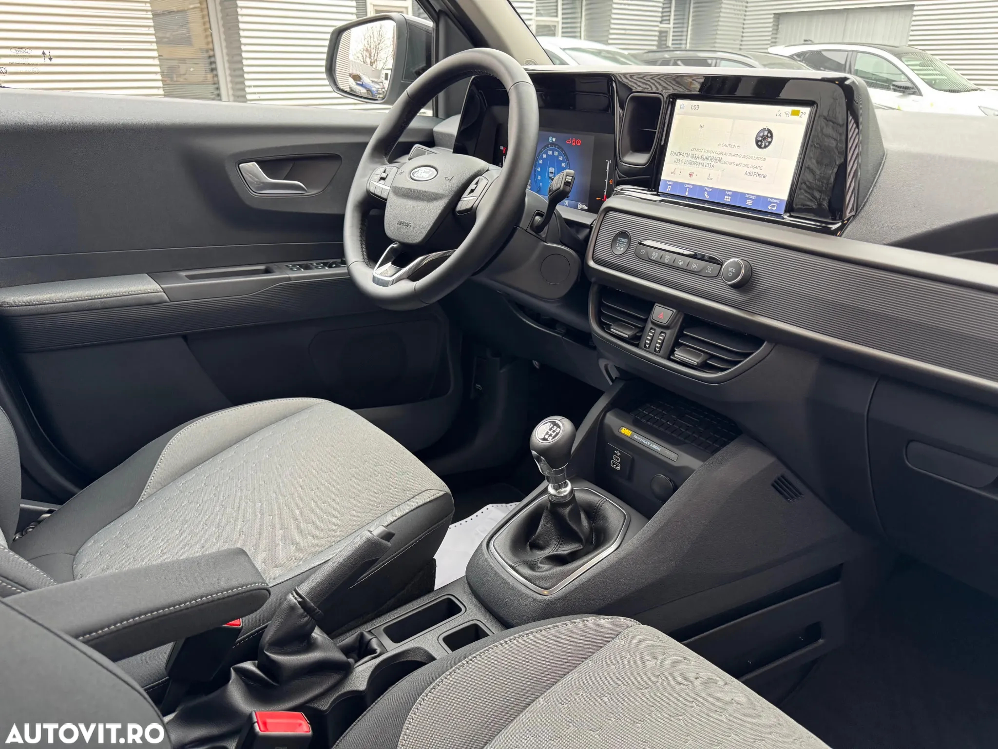 Ford Tourneo Courier - 13
