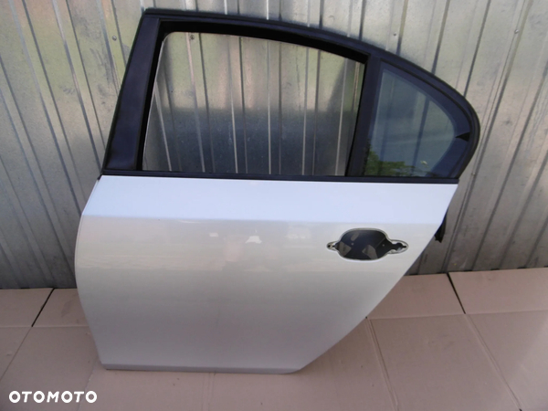 Drzwi lewy tył lewe tylne BMW e60 354 354/7 titansilver-metallic