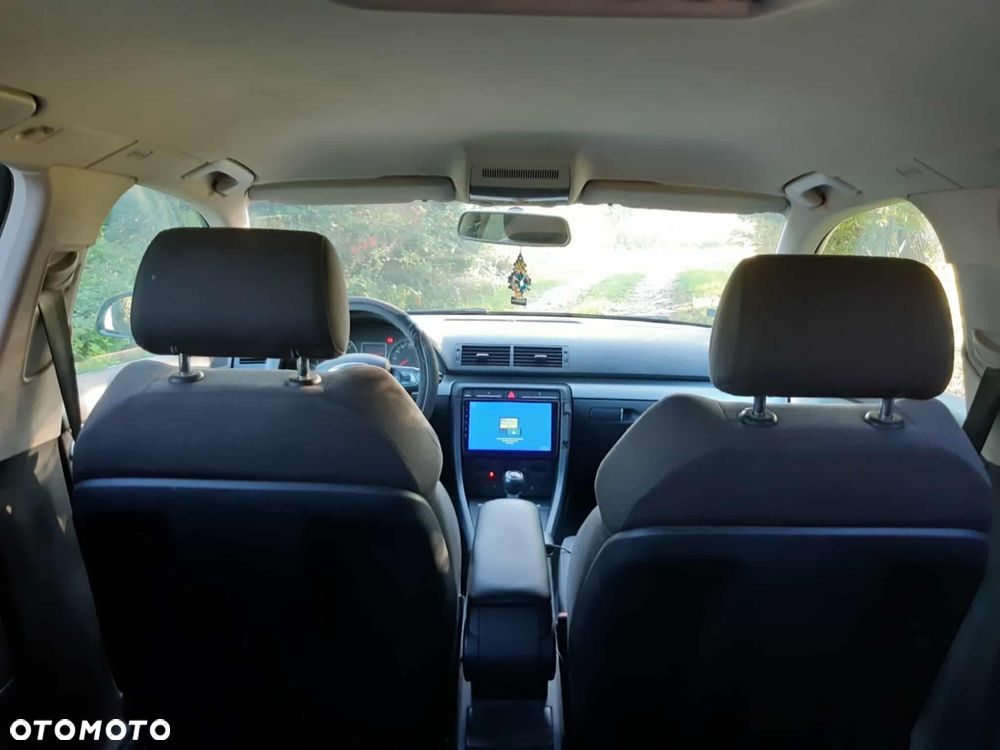 Audi A4 Avant 2.0 TDI - 7