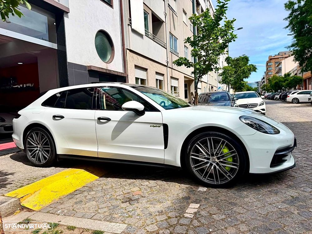 Porsche Panamera Sport Turismo 4 E-Hybrid - 4