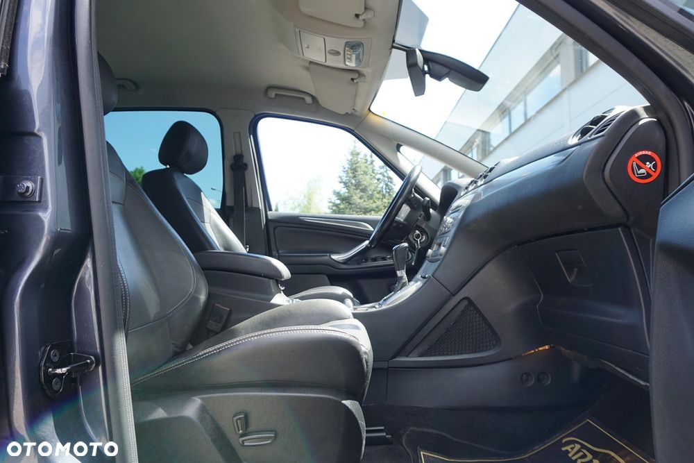 Ford S-Max 2.0 TDCi DPF Titanium X - 28