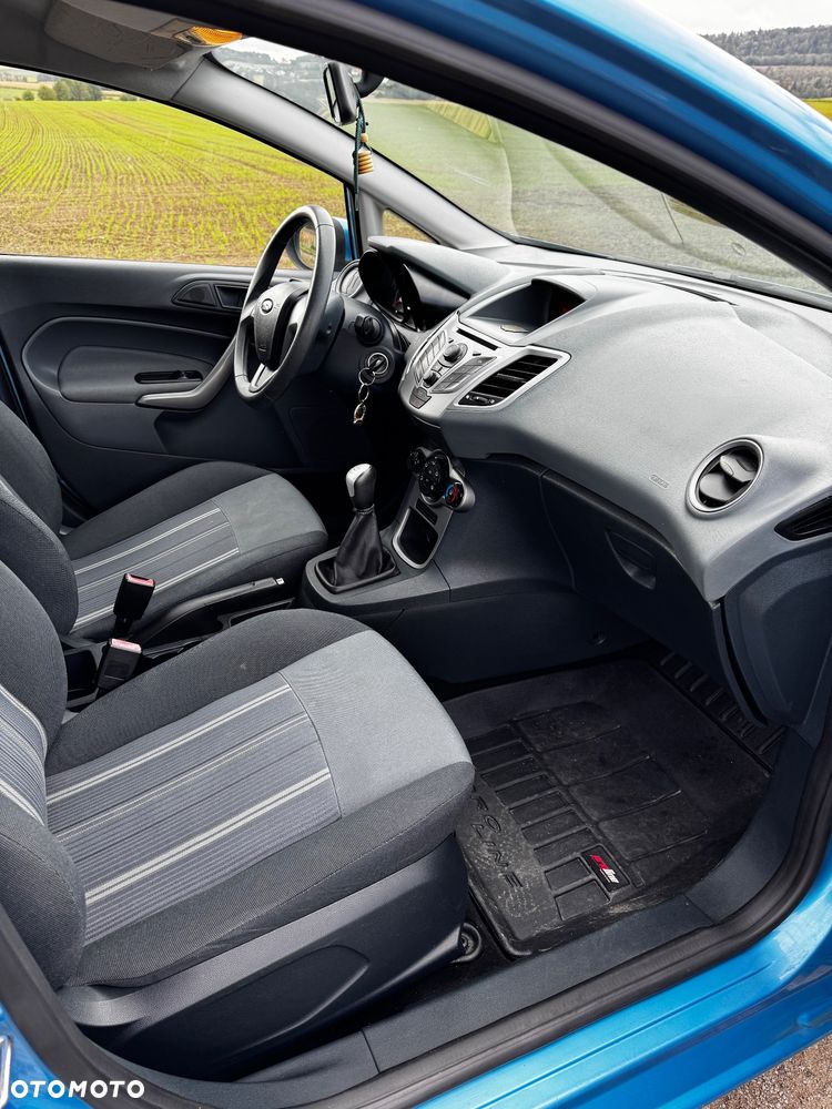 Ford Fiesta - 12