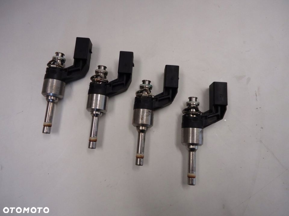 VW AUDI 1.4 TSI TFSI WTRYSKIWACZ 03C906036F - 1