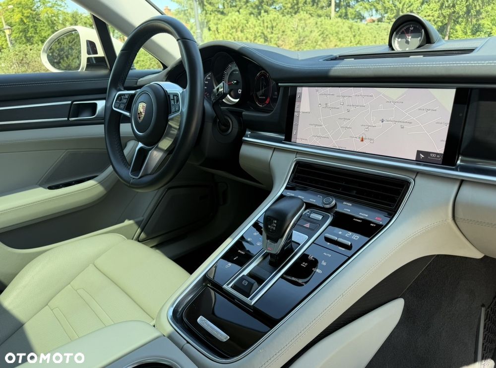 Porsche Panamera 4 - 15