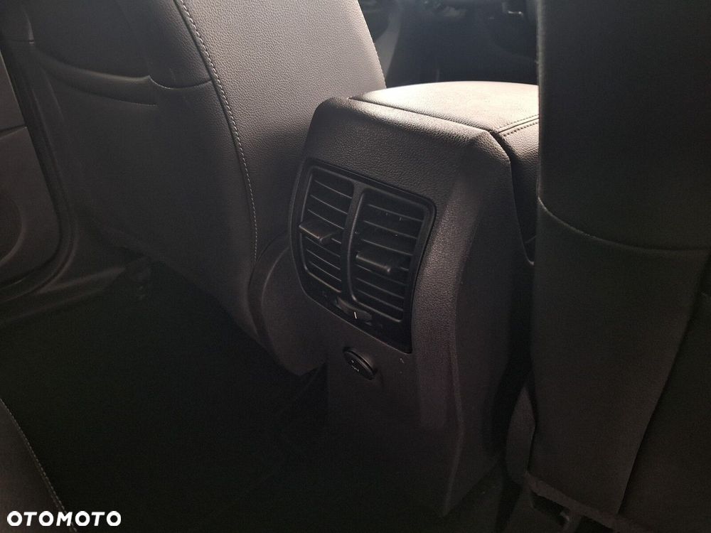 Ford Kuga - 41