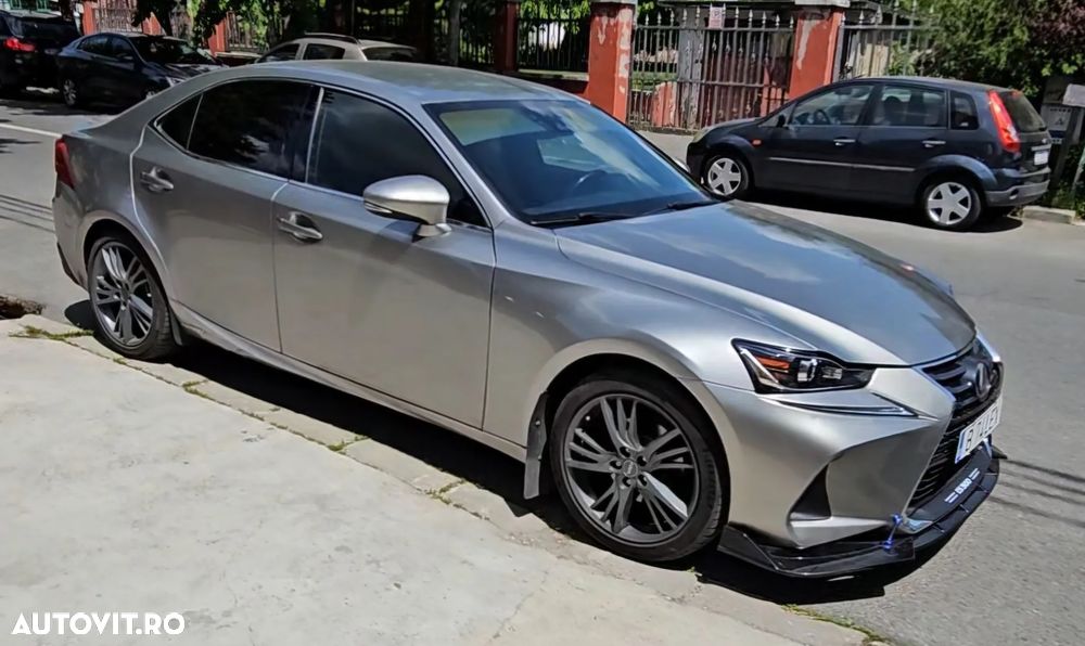Lexus Seria IS - 11