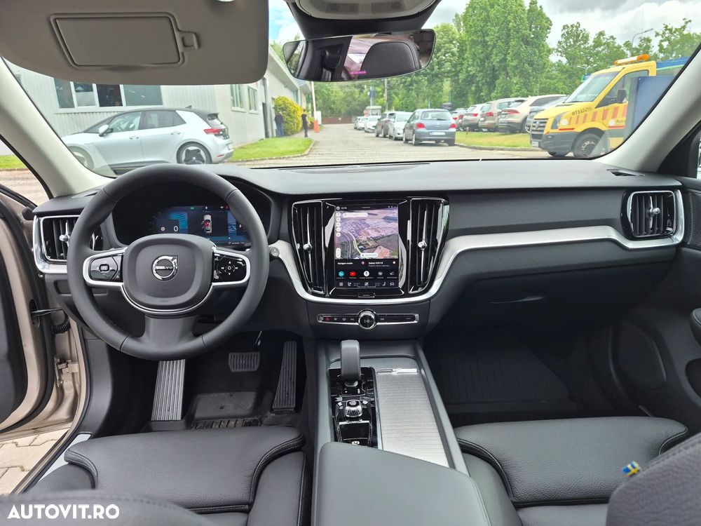 Volvo V60 B4 MHEV AT Plus Dark - 22