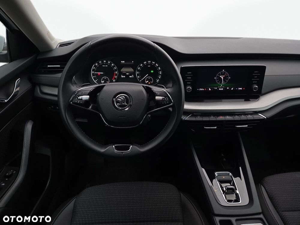 Skoda Octavia 2.0 TDI Ambition DSG - 9