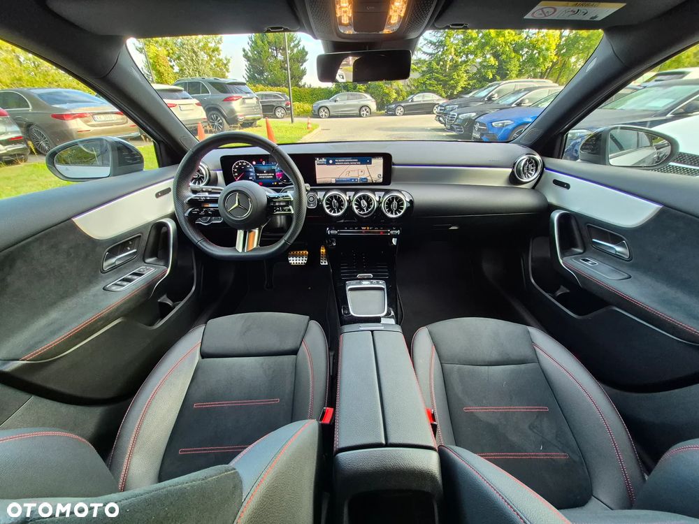 Mercedes-Benz Klasa A 200 AMG Line 7G-DCT - 24
