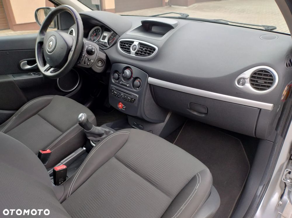 Renault Clio 1.2 16V 75 Dynamique - 26