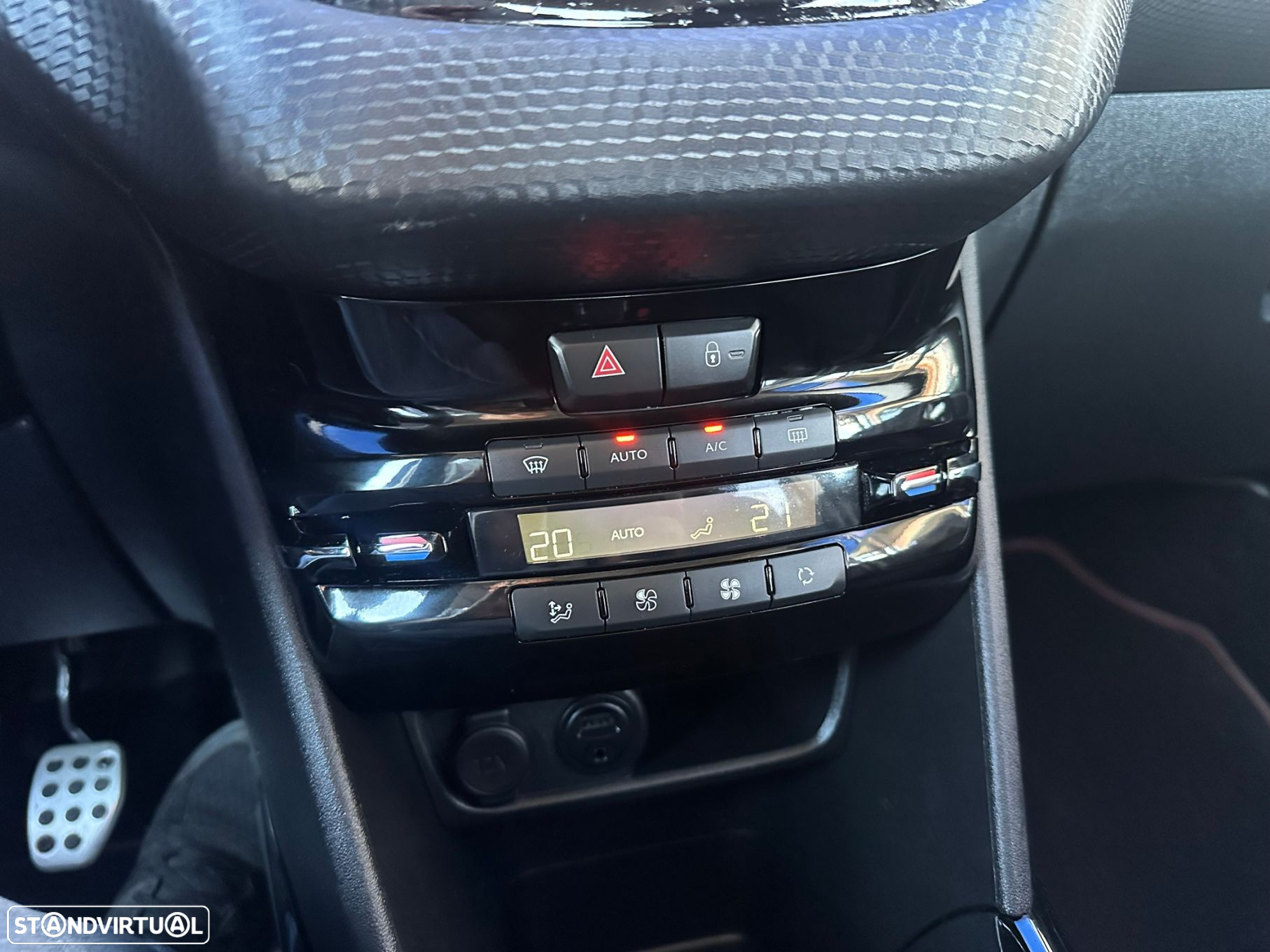 Peugeot 2008 1.2 PureTech GT Line - 33