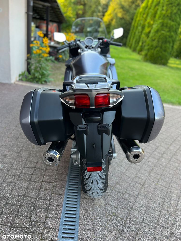 Yamaha FJR - 14