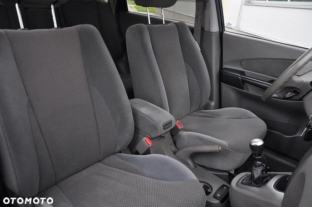 Hyundai Tucson 2.0 CRDi VGT 4WD GLS - 27