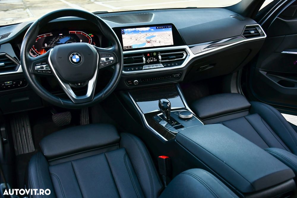BMW Seria 3 330i xDrive AT - 18