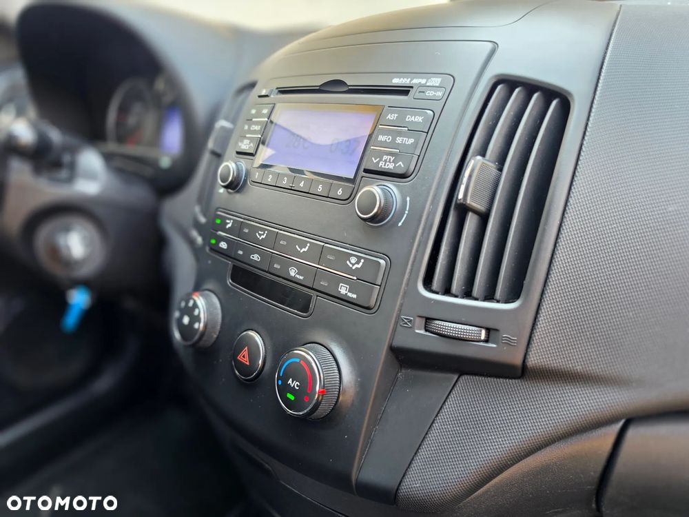 Hyundai i30 1.4 FIFA WM Edition - 12