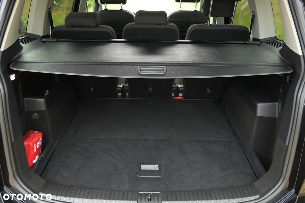Volkswagen Touran 2.0 TDI SCR Highline - 21