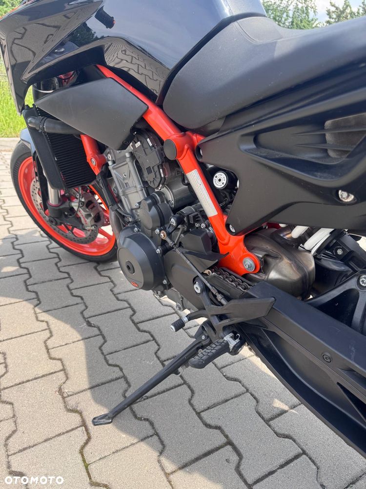 KTM DUKE 890 - 11