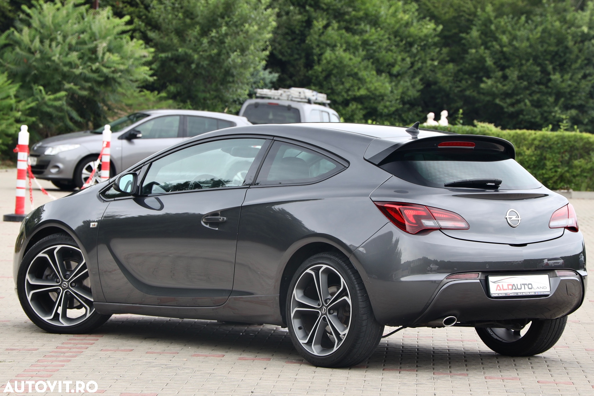 Opel Astra GTC 2.0 CDTI ecoFLEX Start/Stop Active - 4
