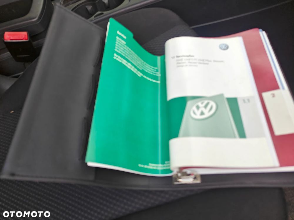 Volkswagen Passat 1.6 FSI Comfortline - 13