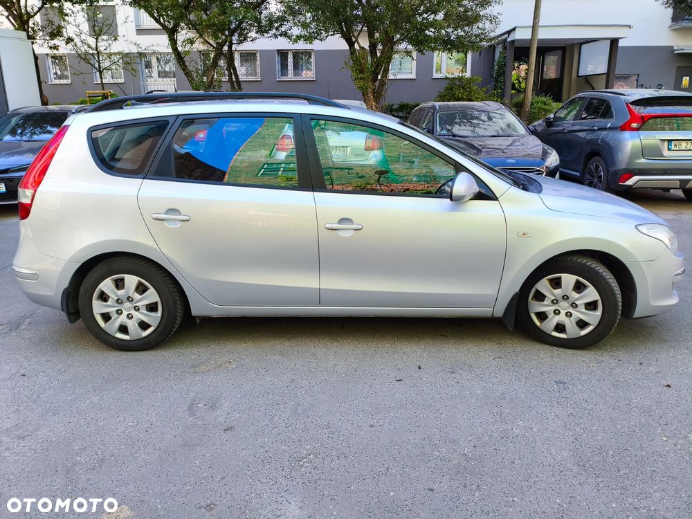 Hyundai i30 1.6 CRDi Comfort - 4