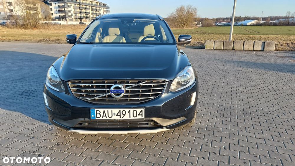 Volvo XC 60 T5 Momentum - 2