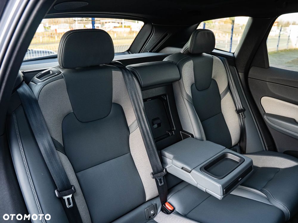 Volvo XC 60 B5 D AWD Geartronic RDesign - 26