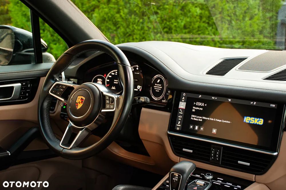 Porsche Cayenne - 14
