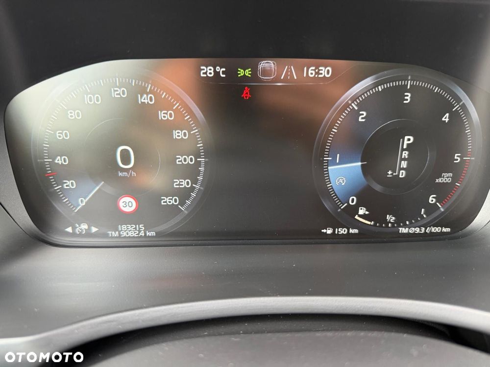 Volvo XC 90 - 17