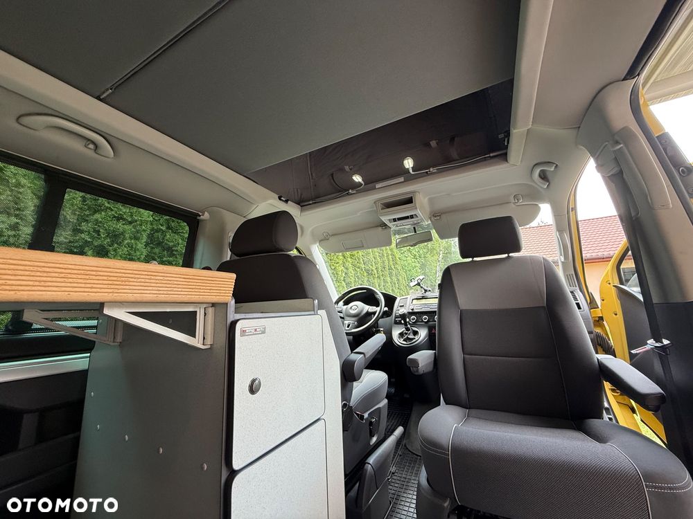 Volkswagen Multivan - 21