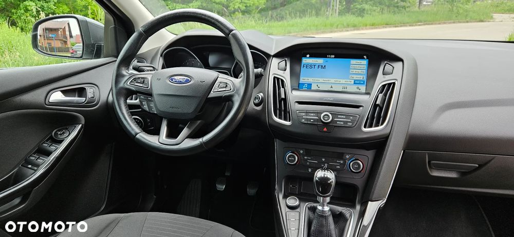 Ford Focus 1.0 EcoBoost Titanium - 17