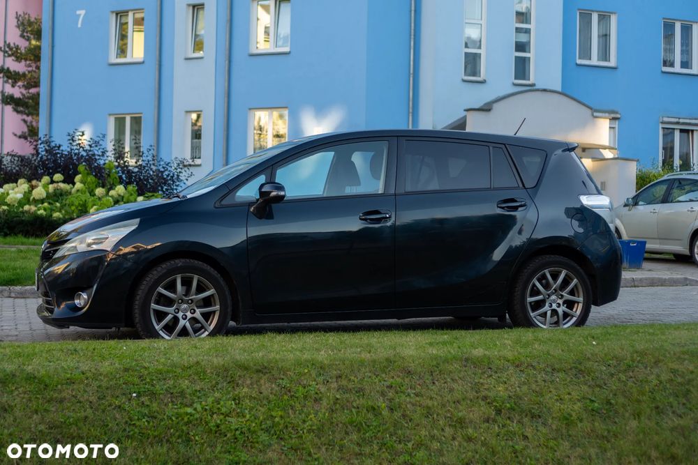 Toyota Verso - 4