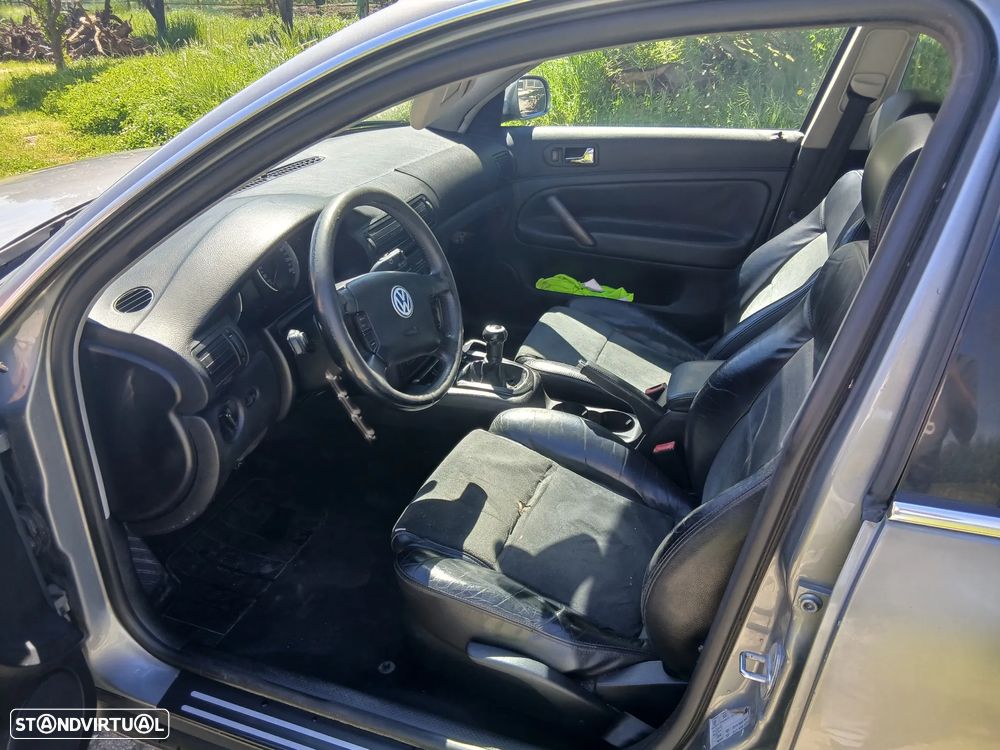 VW Passat Variant 1.9 TDi Highline 4M - 10