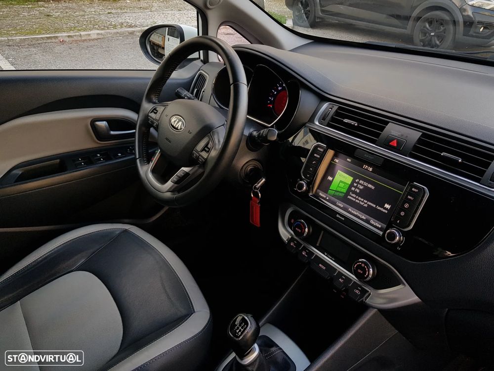 Kia Rio 1.1 CRDi TX Prime - 35