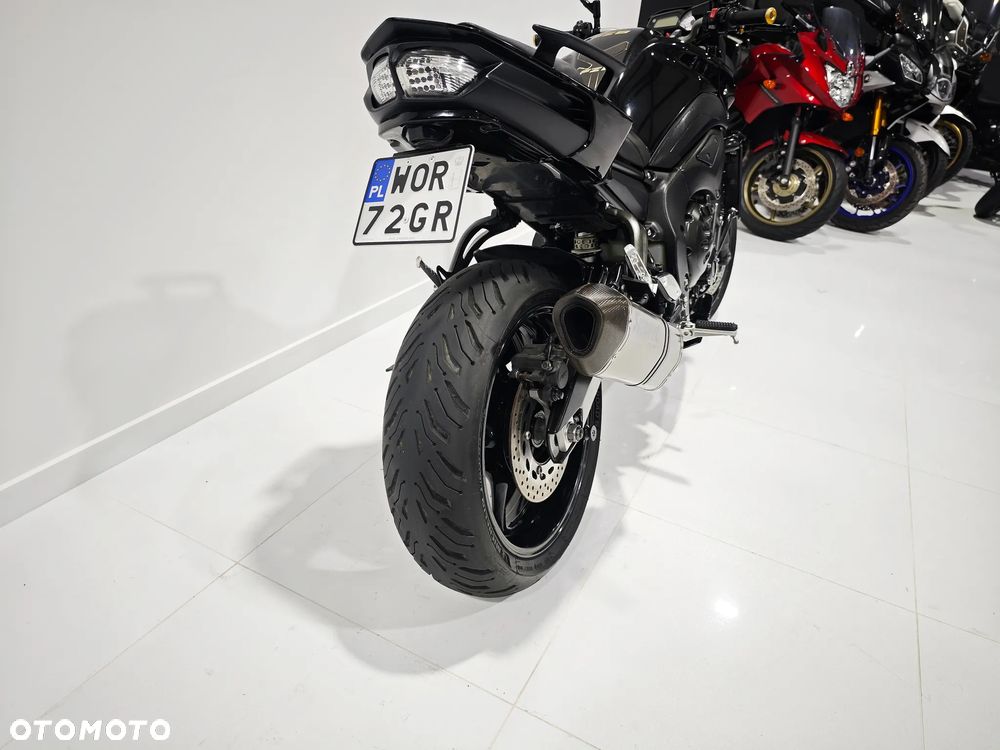 Yamaha FZ - 10