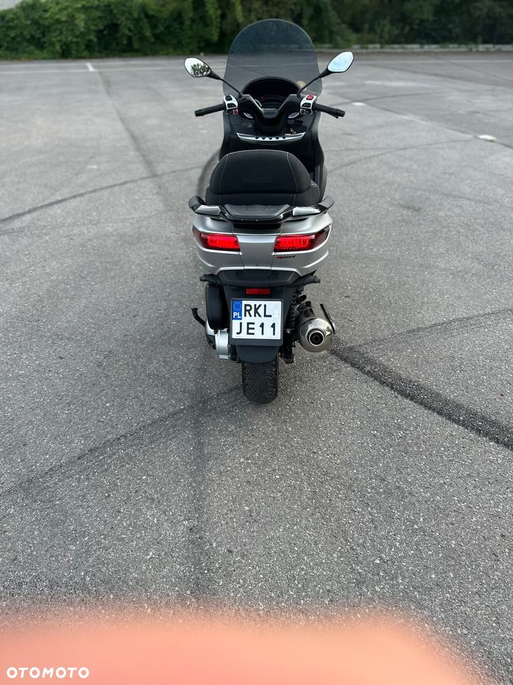 Piaggio MP-3 - 4