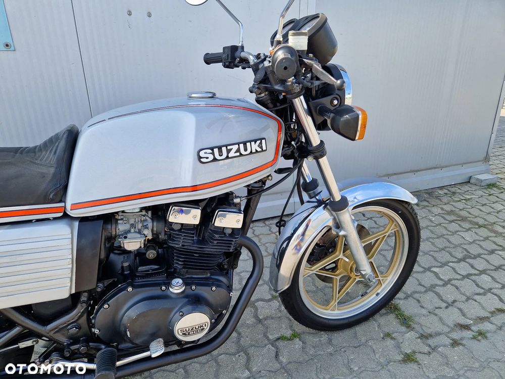 Suzuki GSX - 3