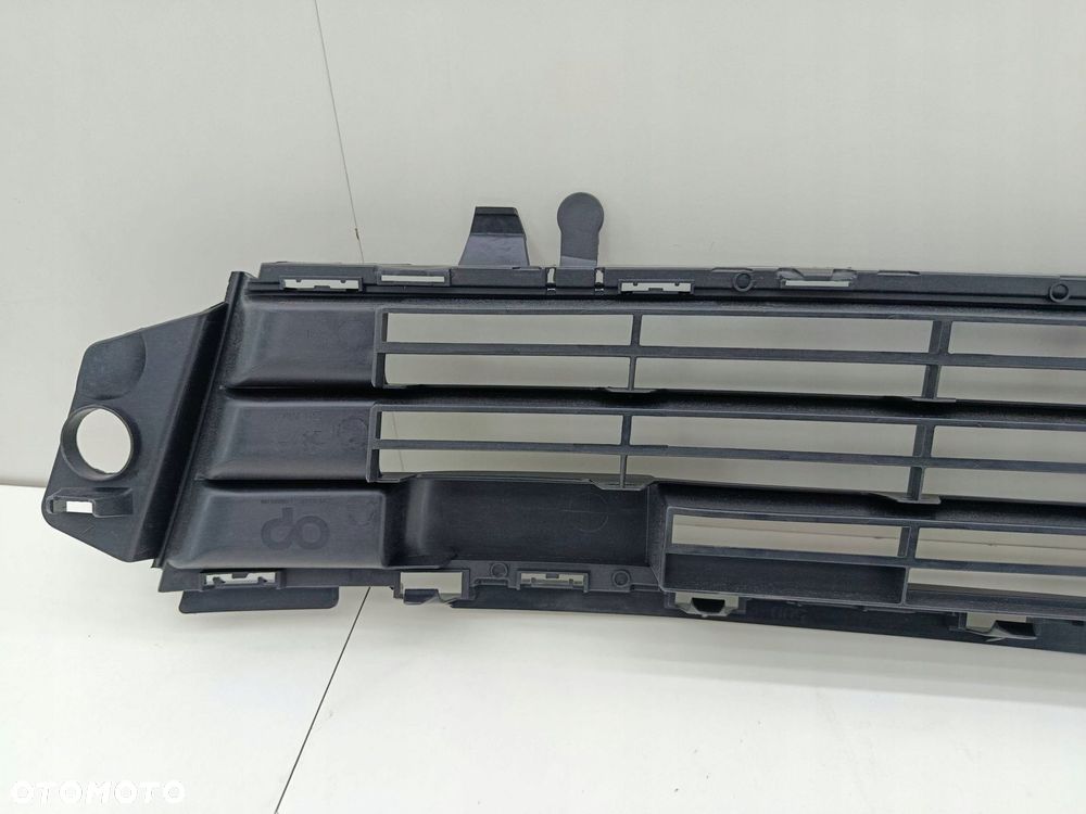 CITROEN BERLINGO KRATKA ZDERZAKA PRZÓD ŚRODKOWA 9810963580 - 8